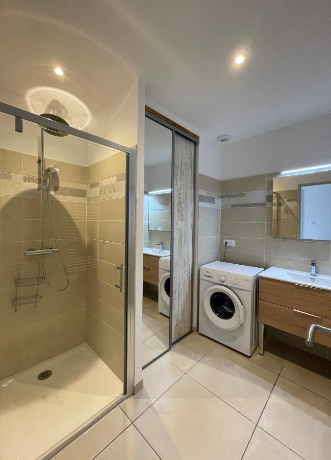 Val Des Bruyeres - Gite 15Mn Pezenas Avec Terrasse Et Cour Close - Parking Privatif Securise - Wifi Ftth Gratuit Neffies Экстерьер фото